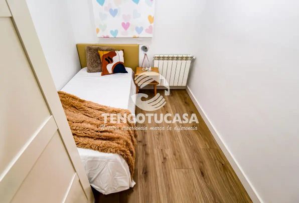 Piso de alquiler en Calle de Zabalza, 3, Simancas - Photo 1