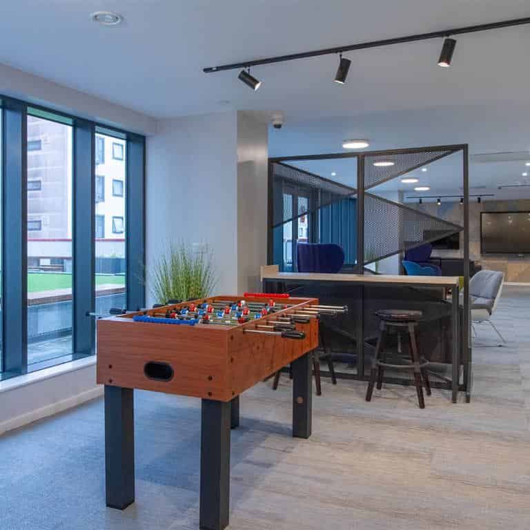 Bronze Studio - Photo 1