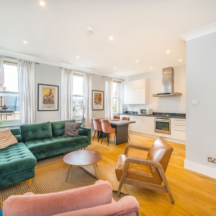 Nevern Square, Earls Court, SW5, London - Photo 1