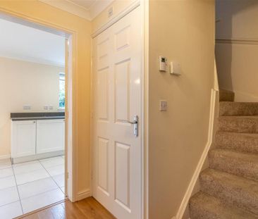 3 bedroom detached house to rent - Photo 4