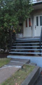 Montreal/Ahuntsic 2 1/2 sous-sol app 1: 1er juillet et app 2 : disponible - Photo 3