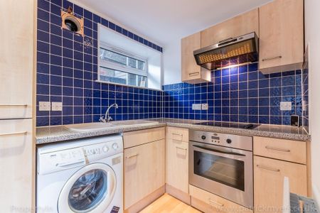 Studio to rent - Photo 5