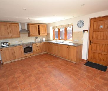 3 bedroom barn conversion to rent - Photo 5