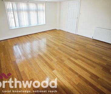5 bedroom detached house to rent - Photo 3