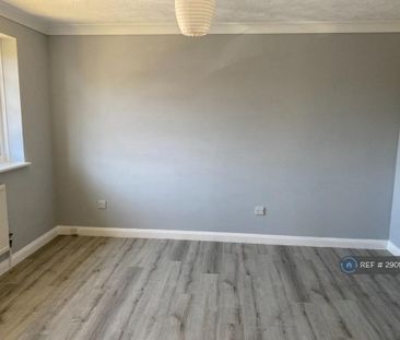 1 bedroom semi-detached house to rent - Photo 3