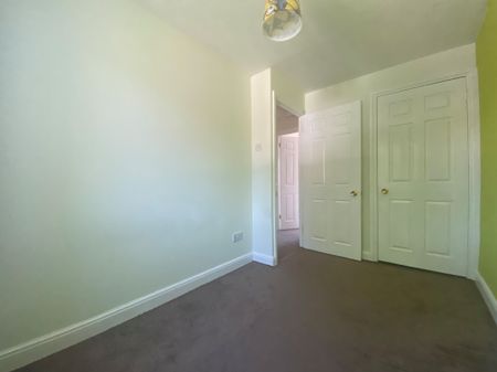 2 bedroom house to rent Damask Gardens, Hampshire, Waterlooville, PO7 - Photo 3