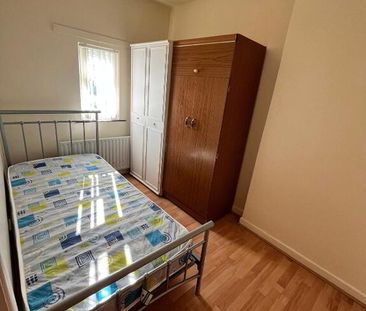 294 Donegal Avenue, Belfast, BT12 6LU - Photo 3