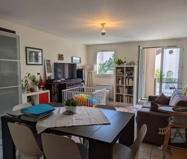 Location Appartement 4 pièces 86m² CHAMBERY 73000 - Photo 2