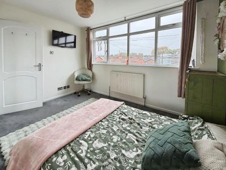 3 bedroom semi-detached bungalow to rent - Photo 5