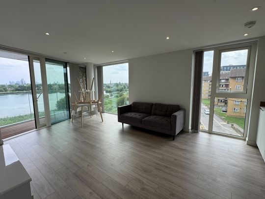 2 Bed Flat, Theshoreline Building, N4 - Photo 1