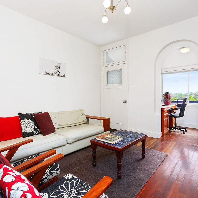 2-3 Bedroom + Study Charismatic Cottage, Bayside Setting - Photo 1