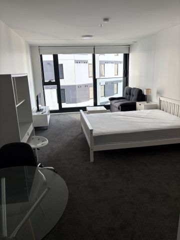 For Rent - Affordable Studio - Photo 3