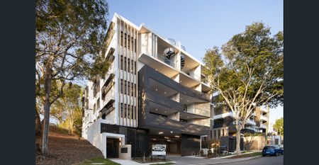 LUXURY APARTMENT IN LEAFY VIBRANT HUB- High Level Unit for Rent Indooroopilly (A 3 BEDROOM UNIT) - Photo 2