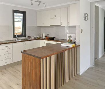 BEAUTIFULLY RENOVATED 4 BEDROOM HOME - Photo 2