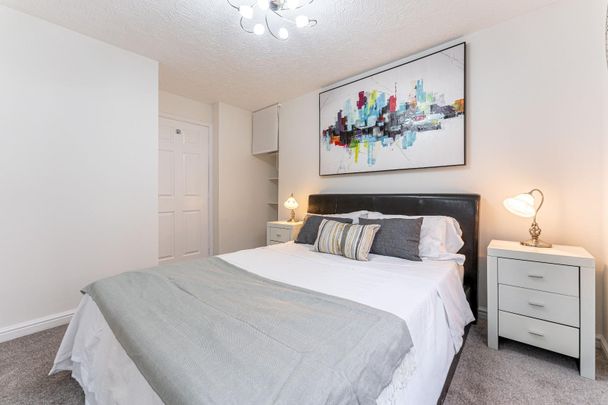 2 bed apartment to rent in New Road, Solihull, B91 - Photo 1