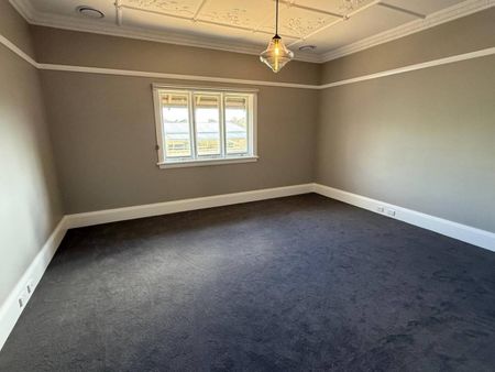 BEAUTIFULLY RENOVATED - 4 BEDROOMS - Photo 3