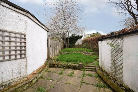 42, Newlaithes Road, Horsforth, Leeds, West Yorkshire, LS18 4LG - Photo 5