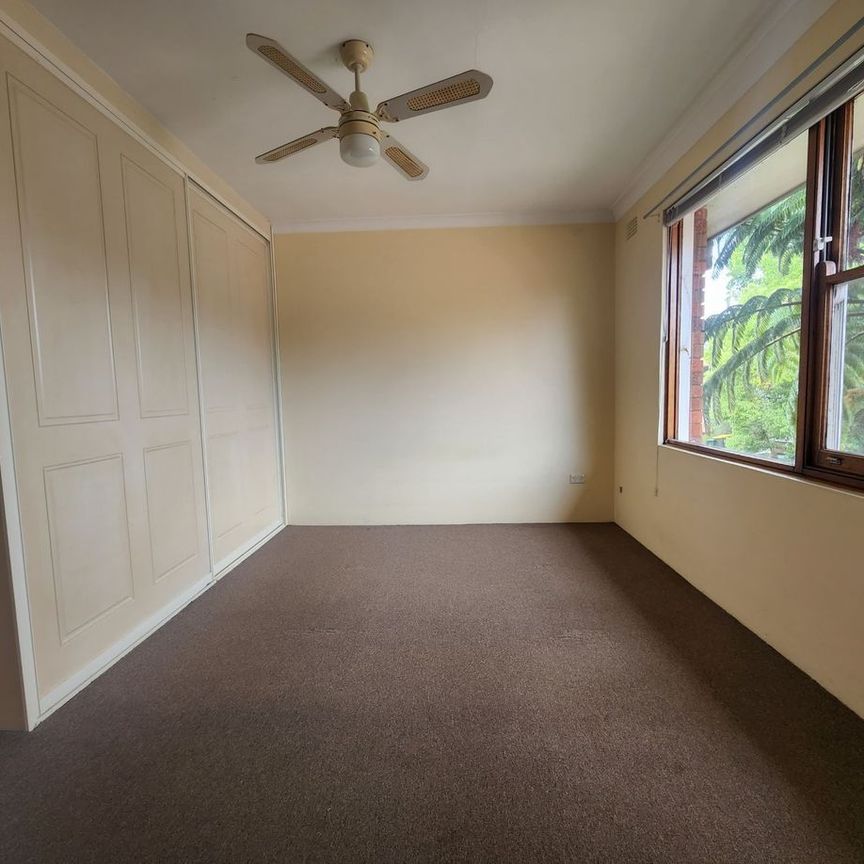 CONVENIENT LOCATED 1 BEDROOM UNIT - Photo 1