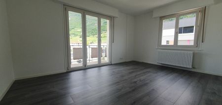 RENOVE - 3.5 pcs in attic and in front of the school with parking space - Photo 4