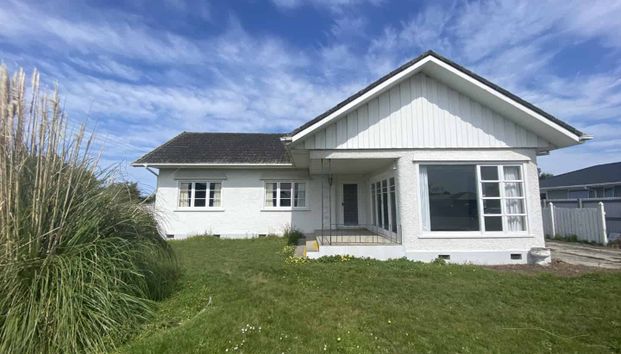 Large Four Bedroom Home - Photo 1