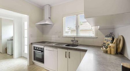 A Private, Sunny Retreat Just for You - Photo 5