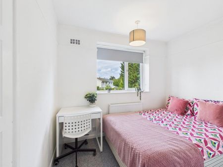 4 bedroom terraced house to rent - Photo 3