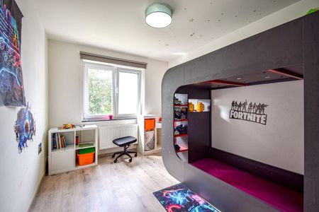 Instapklare woning met 3 slaapkamers en zonnige achtertuin op 131 m² in centrum van Gistel - Photo 4