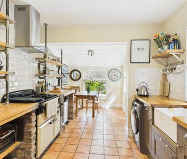 3 bedroom terraced house to rent - Photo 4