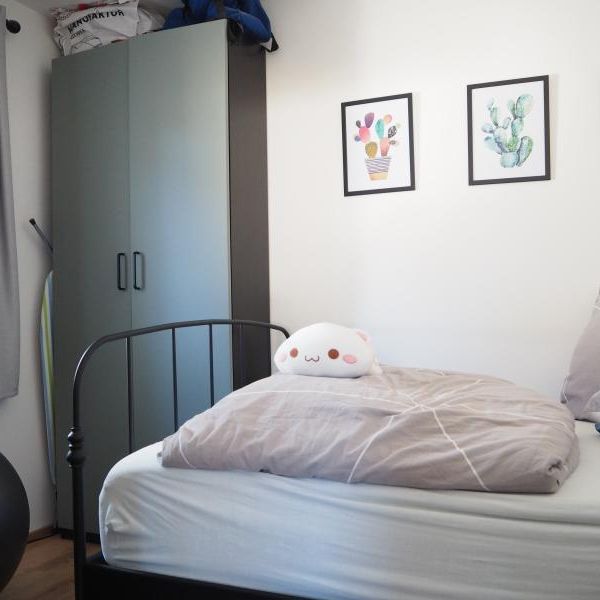 Auberg! Hübsche, generalsanierte 2-Zimmer-Wohnung im OG eines 8-Parteienhauses, Küche gegen Ablöse, inkl. Parkplatz! - Foto 1