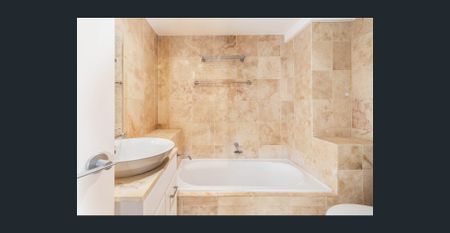 Unfurnished, pets considered - Photo 4