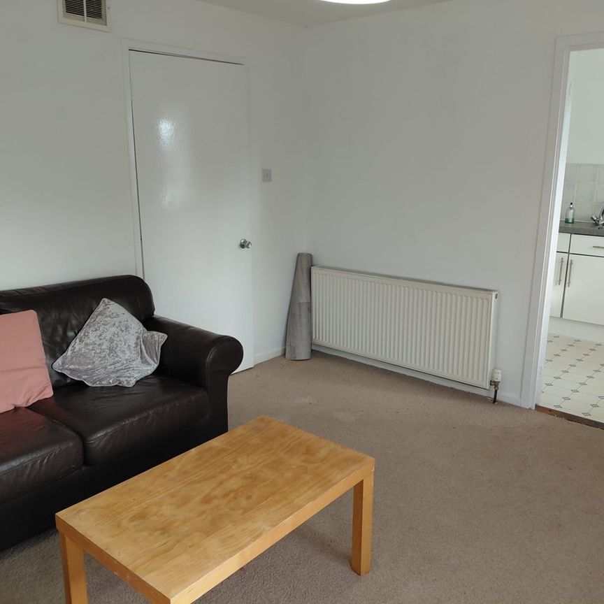 1 Bed Flat, Maryhill Road, G20 - Photo 1