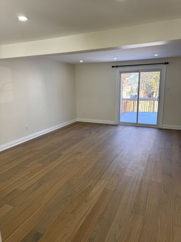 For Lease - 109 Connelly Drive, Kitchener, Ontario - Photo 2