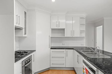 “Charming Family Home in Erina Awaits!” - Photo 2