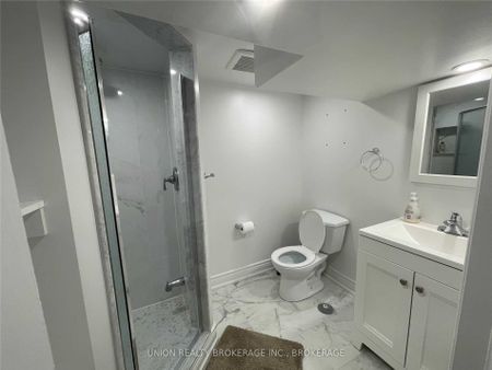 For Lease - 20 Kew Beach Avenue Unit# Lower, Toronto, Ontario - Photo 3