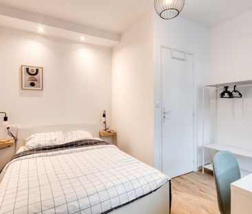 Chambre à louer dans une colocation T7 à fives - Photo 4