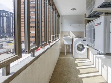 Piso de alquiler en Mestalla - Photo 2