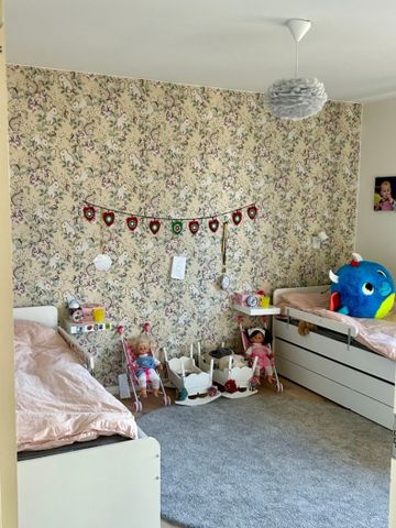 Modernt familjehem med trädgård på Ekerö - Foto 5