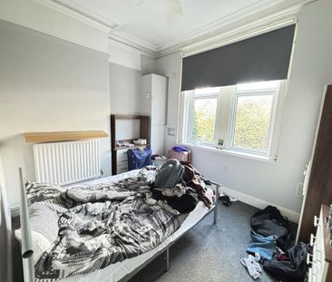 4 bedroom flat to rent - Photo 6