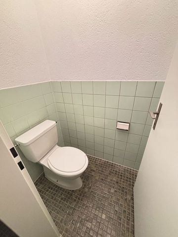 Grosszügige 4.5-Zimmerwohnung an zentraler Lage - Photo 3