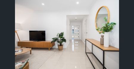 15 Hobart Way, Taylors Hill, Vic 3037 - Photo 4