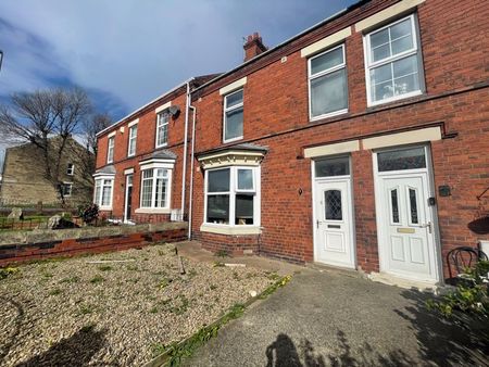 Pelaw, Gateshead - Photo 2