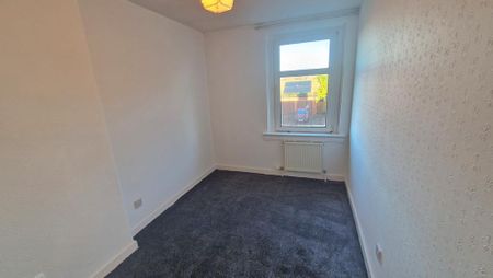 3 bedroom end of terrace house to rent - Photo 4