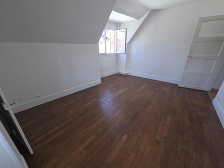 Location Appartement 2 pièces 50m² LE CREUSOT 71200 - Photo 4