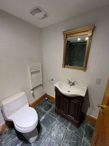 For Lease - 179 St Clair Avenue Unit# Rear, Toronto, Ontario - Photo 3