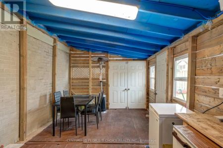 18 HERNON COURT - Photo 2