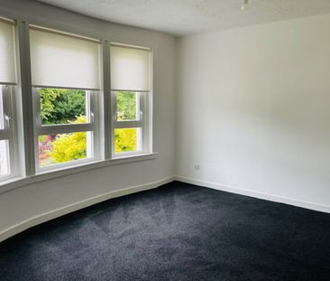 2 Bed Flat, Thornliebank, G46 - Photo 2