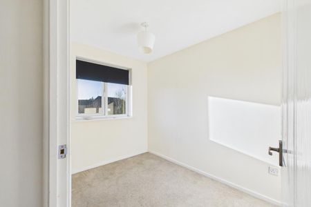 2 bedroom semi-detached house to rent - Photo 4