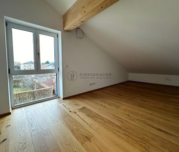 Großzügige Dachgeschosswohnung mit Bergblick - Foto 1