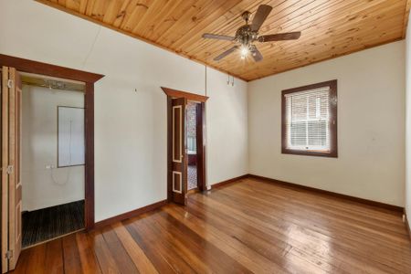 Unique Property in Kurri Kurri! - Photo 3