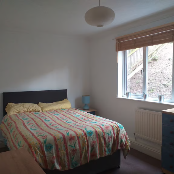 1 bedroom in a house share to rent - Photo 2